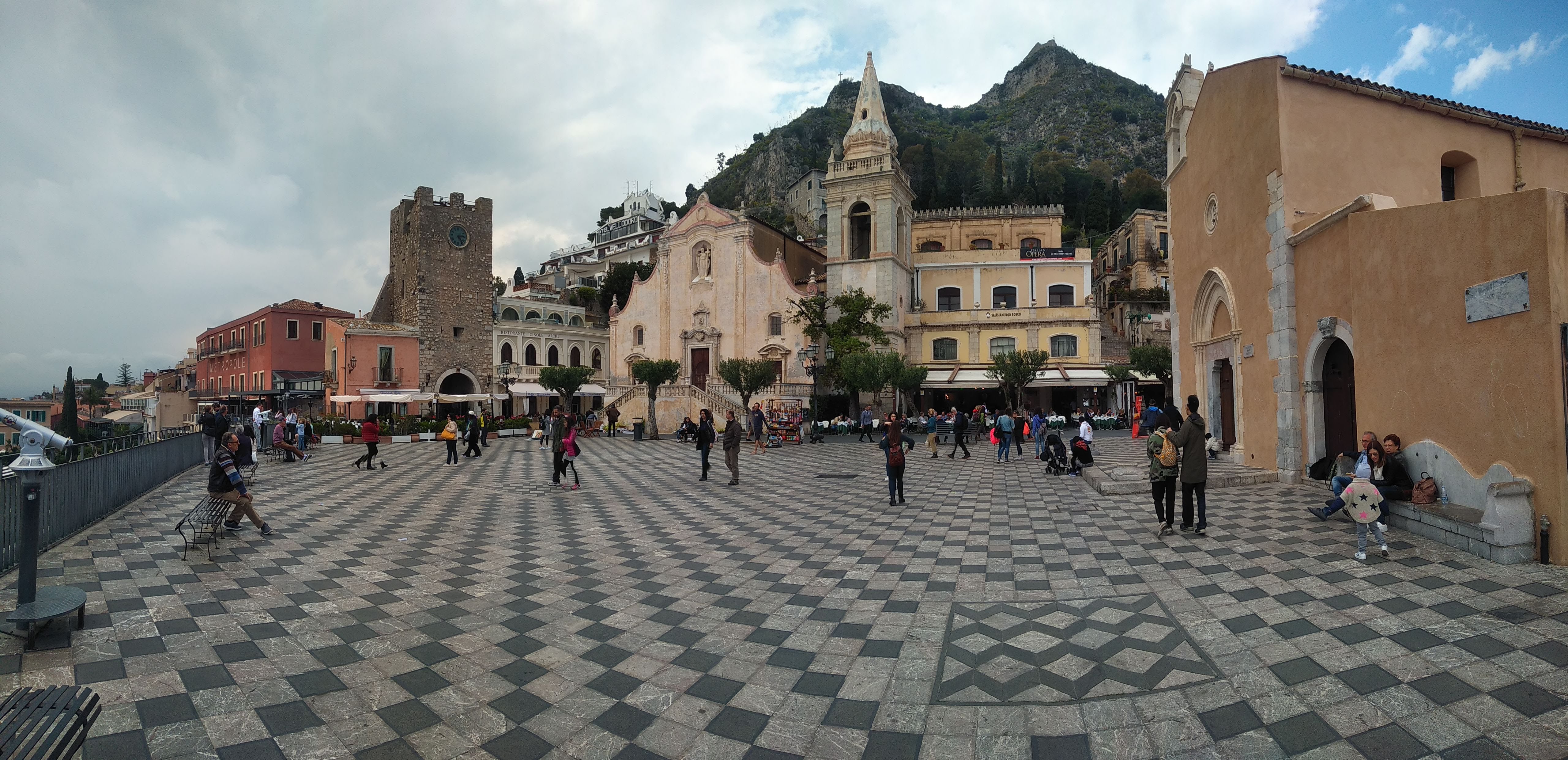 piazza di taormina